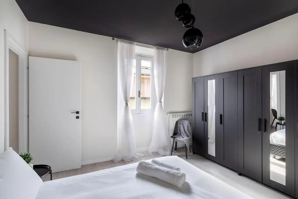 Stupendo Duplex In Centro A Milano Apartment 0*, Milan Italy